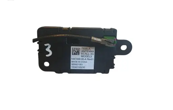 Tesla Model 3 Aerial antenna amplifier 144743000A
