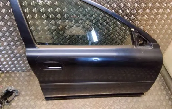 Volvo V70 Front door