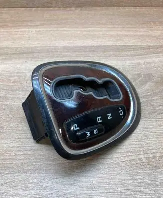 Mercedes-Benz S W220 Gear shifter surround trim plastic E9550044 E9550040
