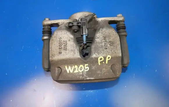 Mercedes-Benz C W205 Front brake caliper