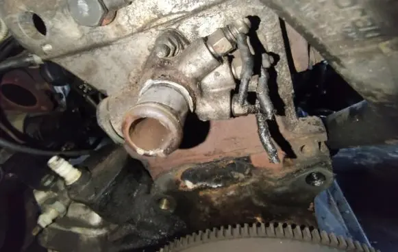 Audi A4 S4 B5 8D Engine coolant pipe/hose