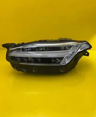 Volvo XC90 Headlight/headlamp 32228296