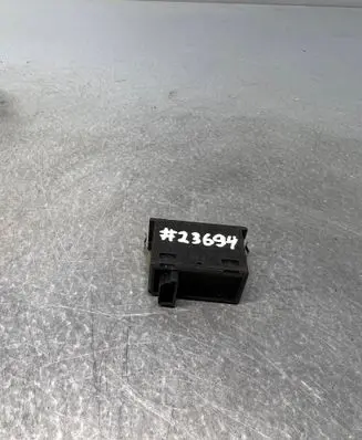 BMW 3 E46 Traction control (ASR) switch 03052360