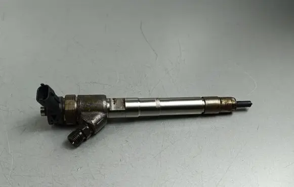 Jeep Grand Cherokee Fuel injector 0445110523