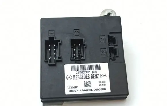 Mercedes-Benz E W211 Comfort/convenience module 2115452132