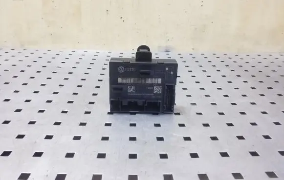 Volkswagen Touareg II Door control unit/module 4H0959793N