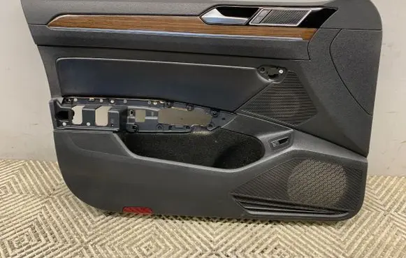 Volkswagen PASSAT B8 Front door card panel trim