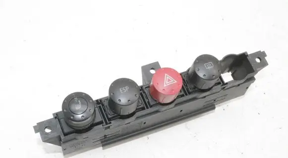 Audi TT Mk1 A set of switches 8N0941567B