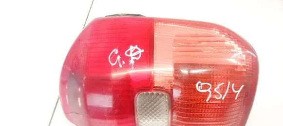 Toyota RAV 4 (XA20) Rear/tail lights