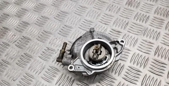 Audi A4 S4 B8 8K Vacuum pump 059145100H