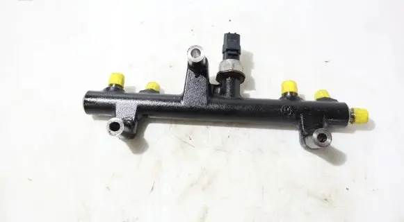Ford C-MAX II Fuel main line pipe