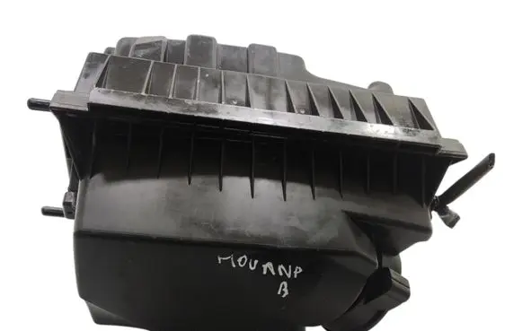 Opel Movano B Air filter box 8200751534