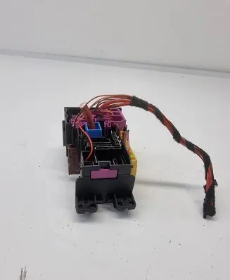 Mercedes-Benz C W205 Fuse module A2059067200 1744011809 ZGS006