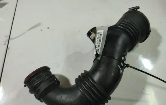 Opel Astra F Air intake hose/pipe 