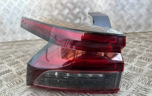 Rear/tail lights