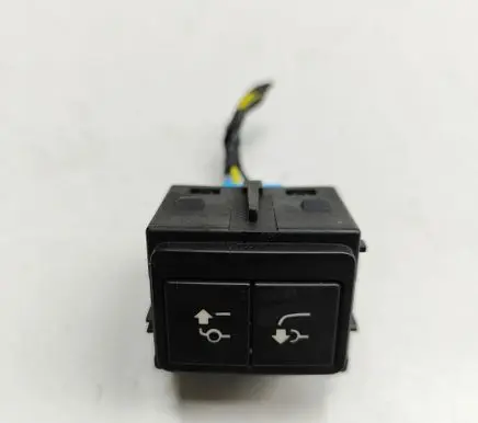 Land Rover Discovery 5 A set of switches HY322B949AB