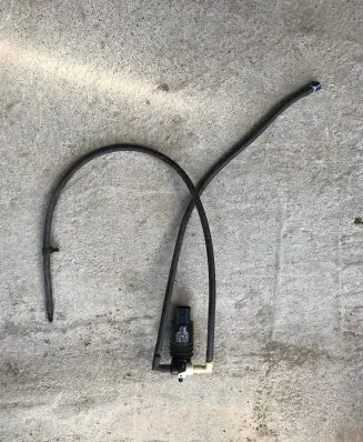 Chrysler Pacifica Windscreen/windshield washer pump 68310928AA 9557200