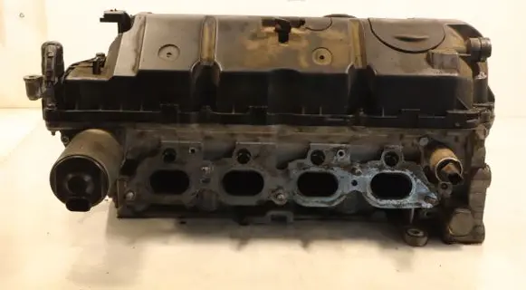 Citroen C3 Picasso Engine head 