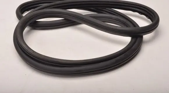 Ford Ranger IV Front door rubber seal PRAWY