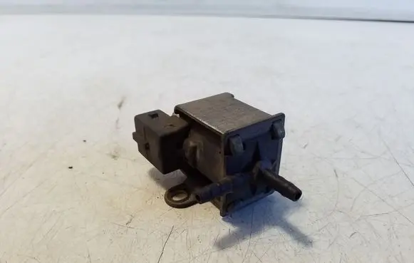 Vacuum valve