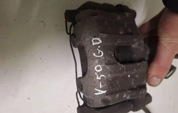 Volvo V50 Rear brake caliper V50G0