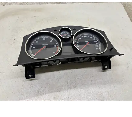 Opel Astra H Speedometer (instrument cluster) 13172012