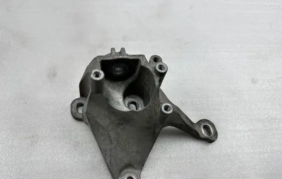 Audi A8 S8 D4 4H Gearbox mounting bracket 4H0399113