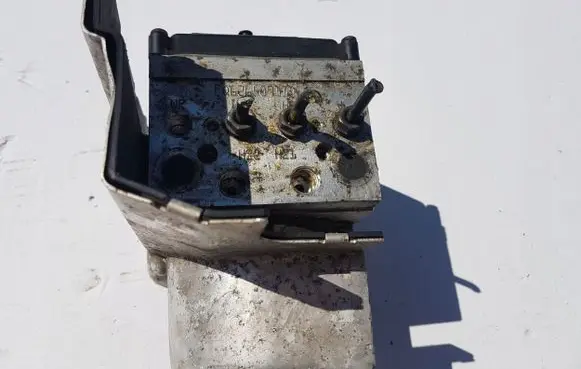Volkswagen PASSAT B6 ABS Pump