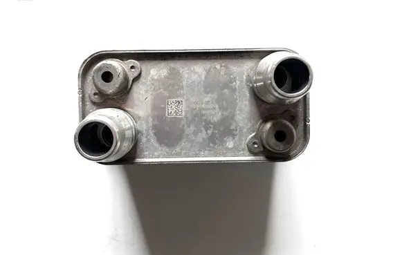 Tesla Model 3 Engine oil radiator 109621500C 171676700A
