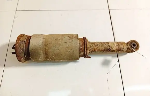 Land Rover Discovery 3 - LR3 Front shock absorber/damper 3497416 rnb000858