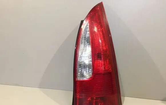 Mazda Premacy Rear/tail lights 082161949