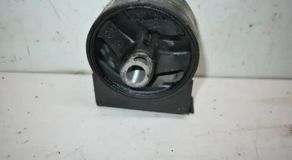 Engine mount bracket