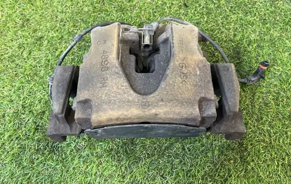 Mercedes-Benz ML W166 Front brake caliper 