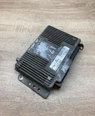 Renault Megane I Engine control unit/module ECU 7700875745 S105300102D