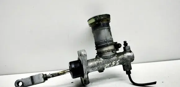 Clutch slave cylinder