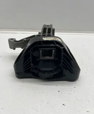 Renault Megane IV Engine mount bracket 112106421R