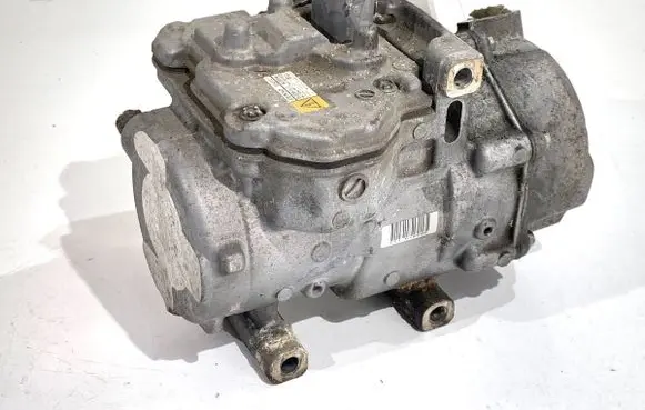 Toyota RAV 4 (XA40) Air conditioning (A/C) compressor (pump) 0422000533