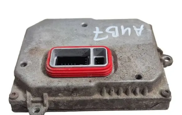 Audi A4 S4 B7 8E 8H Headlight ballast module Xenon 1307329115 10EEG071181