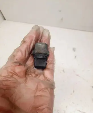 Coolant temperature sensor