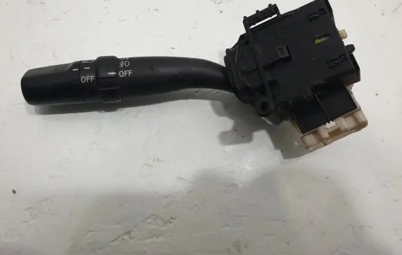 Toyota Avensis T250 Indicator stalk 173650