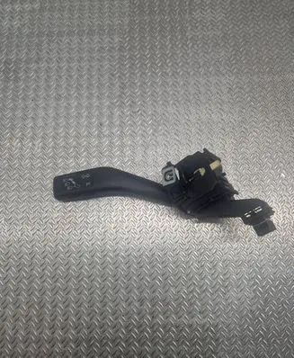 Volkswagen Golf V Indicator stalk 61669