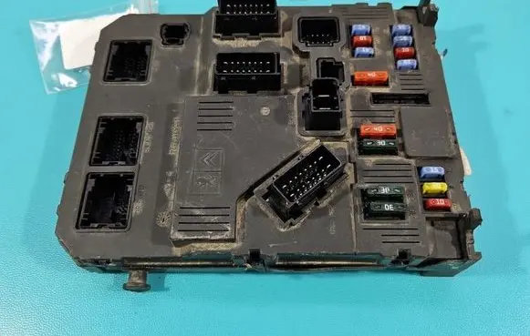 Citroen Berlingo Central body control module S118085320F IMPRK1524776