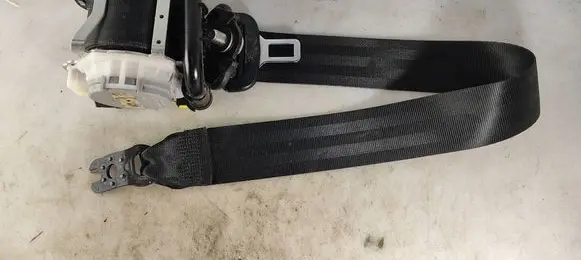 Front seatbelt