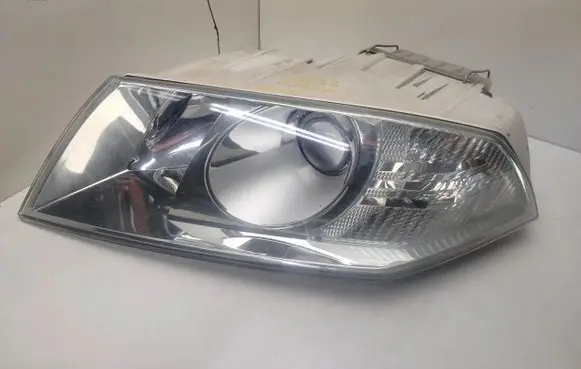 Skoda Octavia Mk2 (1Z) Headlight/headlamp 44R38
