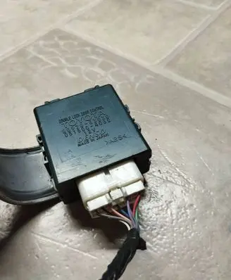 Lexus IS 220D-250-350 Door control unit/module 8597053030 0515004060
