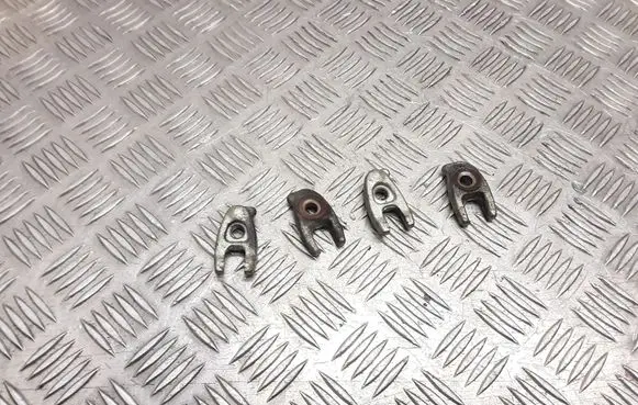 Nissan Qashqai Fuel Injector clamp holder