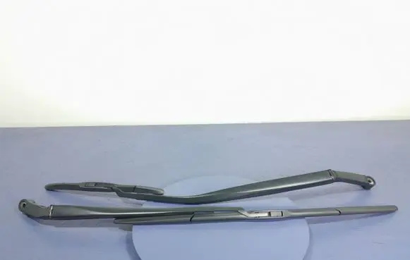 Toyota Corolla E10 Front wiper blade arm