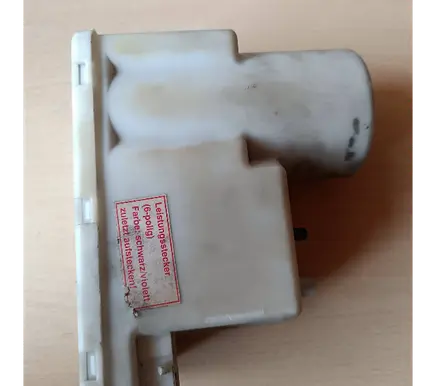 Audi 80 90 S2 B4 Central locking vacuum pump 4A0862257H