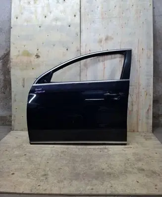 Volkswagen PASSAT B7 Front door
