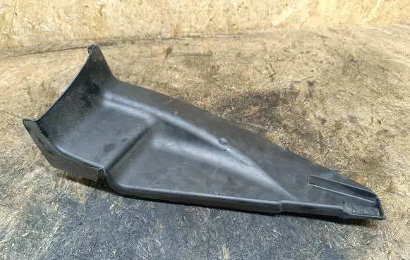 Volkswagen PASSAT B6 Other engine bay part 3C1815159C